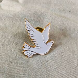 White dove pin